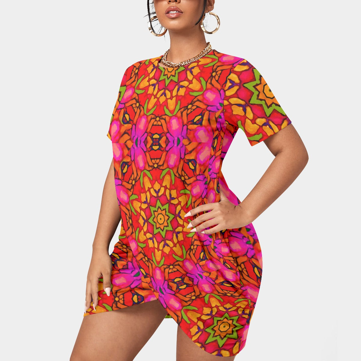 “Prismatic Petals” Women’s Stacked Hem Dress With Short Sleeve（Plus Size）