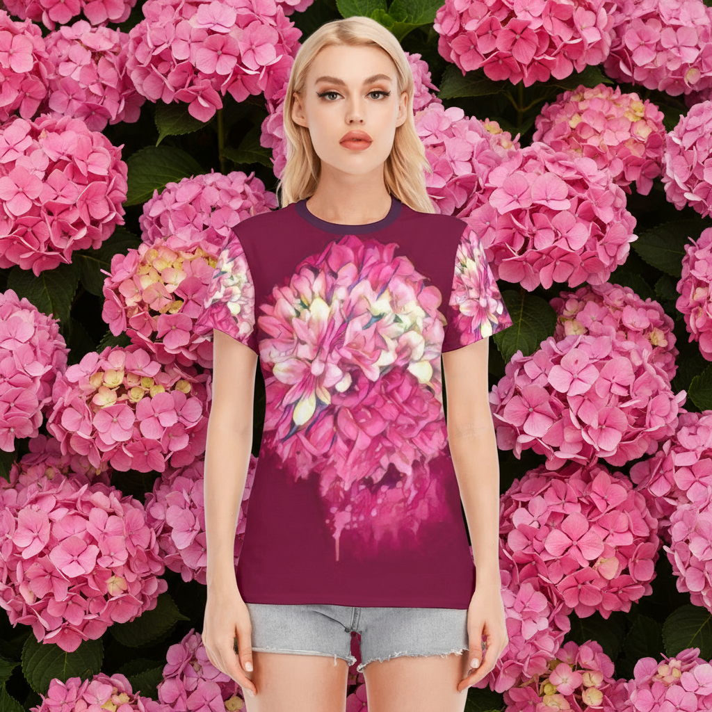 “Hydrangea” Women's Round Neck T-Shirt