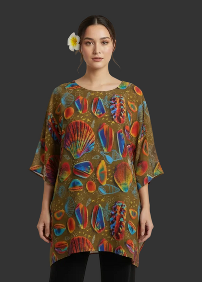 “Peregian Shells” Women's Bat Sleeve Shirt
