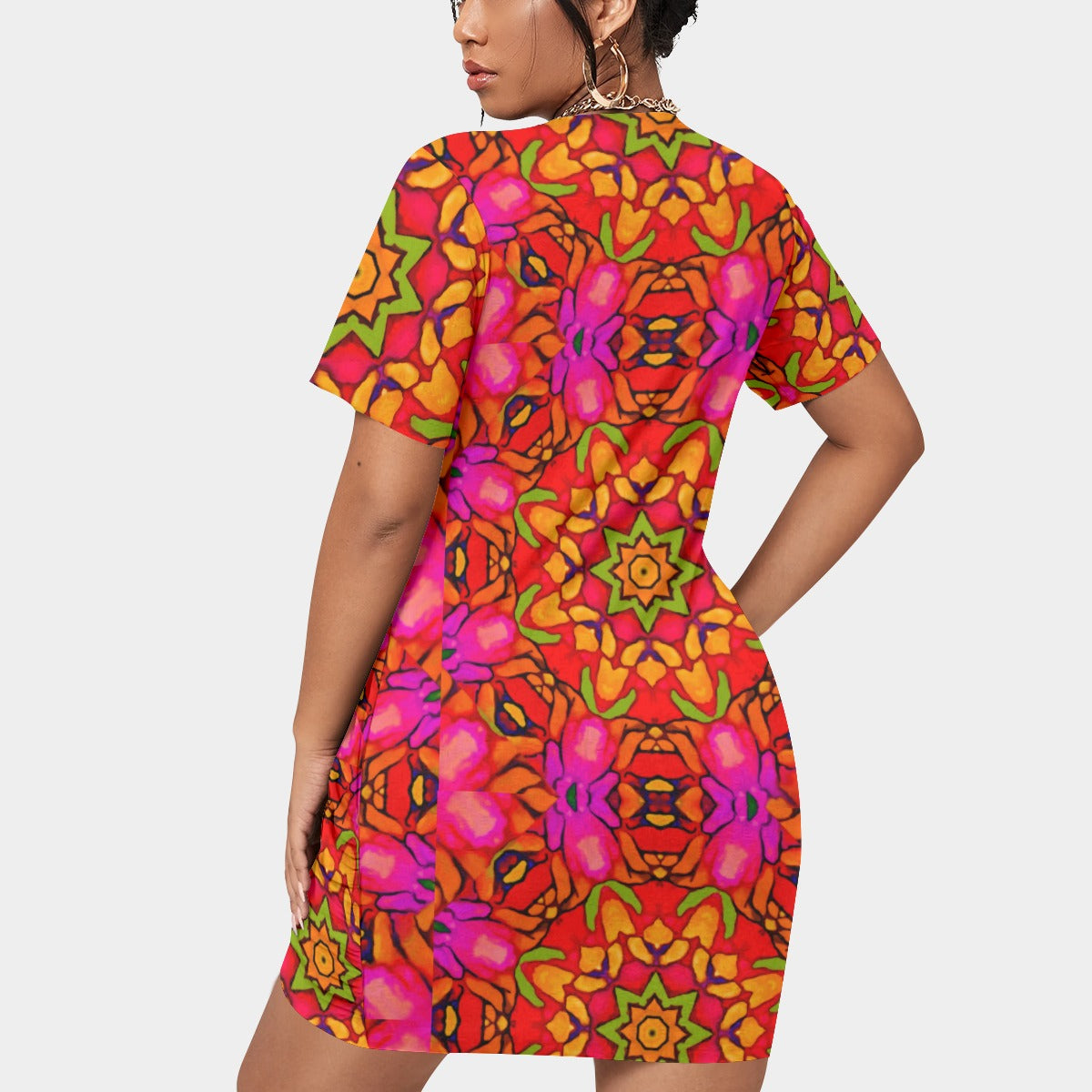 “Prismatic Petals” Women’s Stacked Hem Dress With Short Sleeve（Plus Size）
